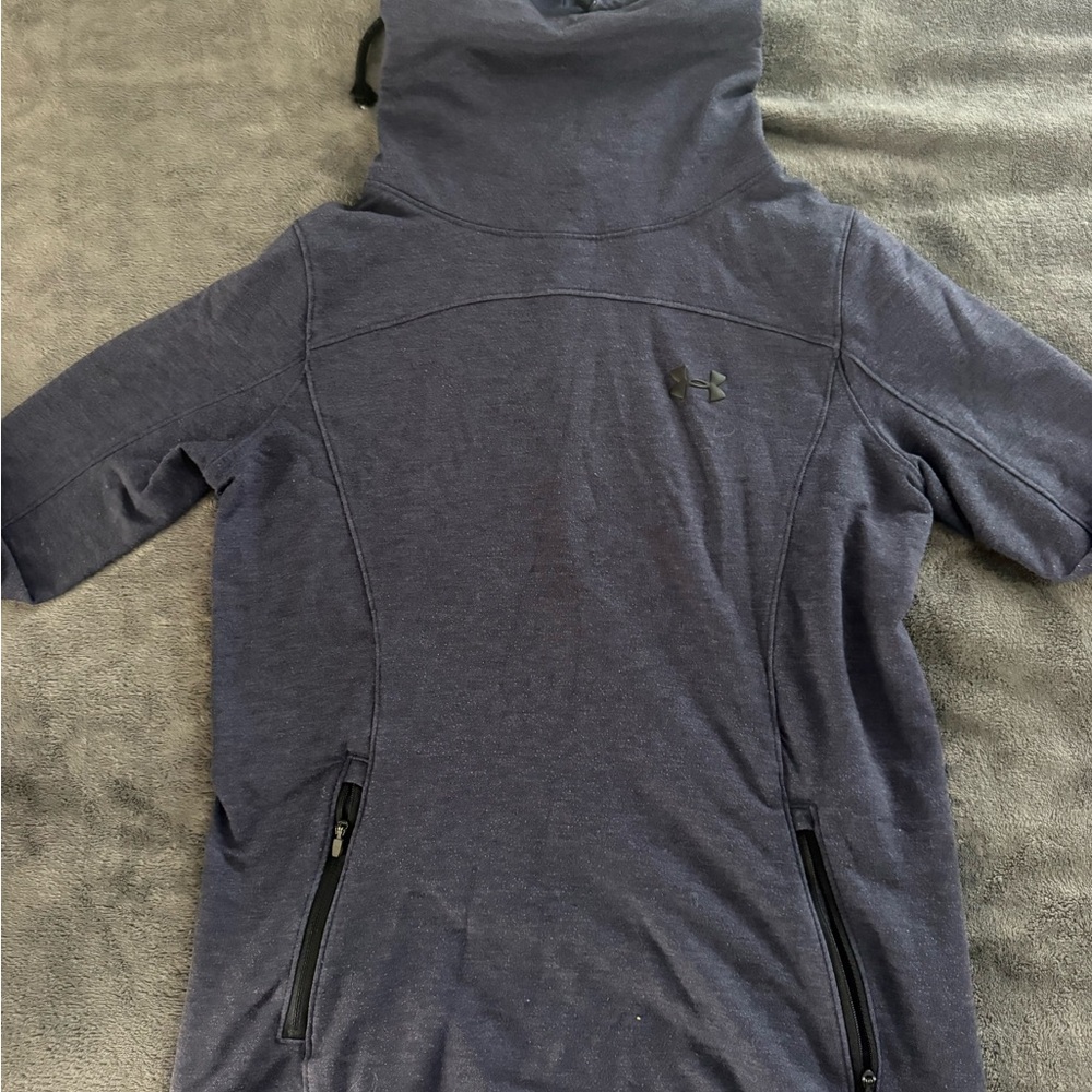 Women’s UA cowl neck long sleeved shirt